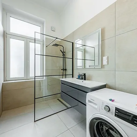 The Other Side Spacious 2br 2ba Ac