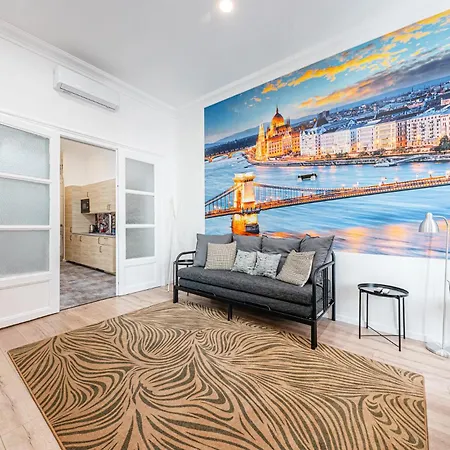 The Other Side Spacious 2br 2ba Ac Apartament *